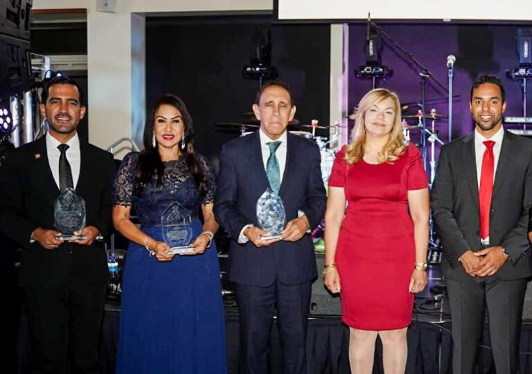 Reconocen a líderes en salud femenina