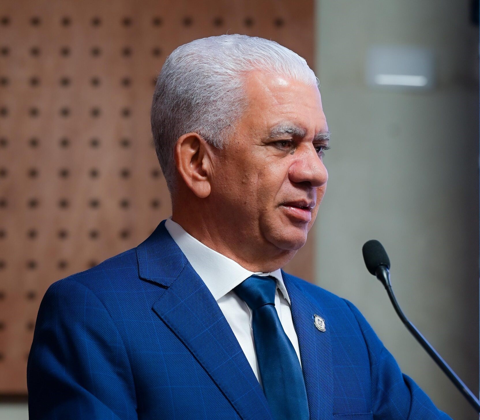 senado presenta documental