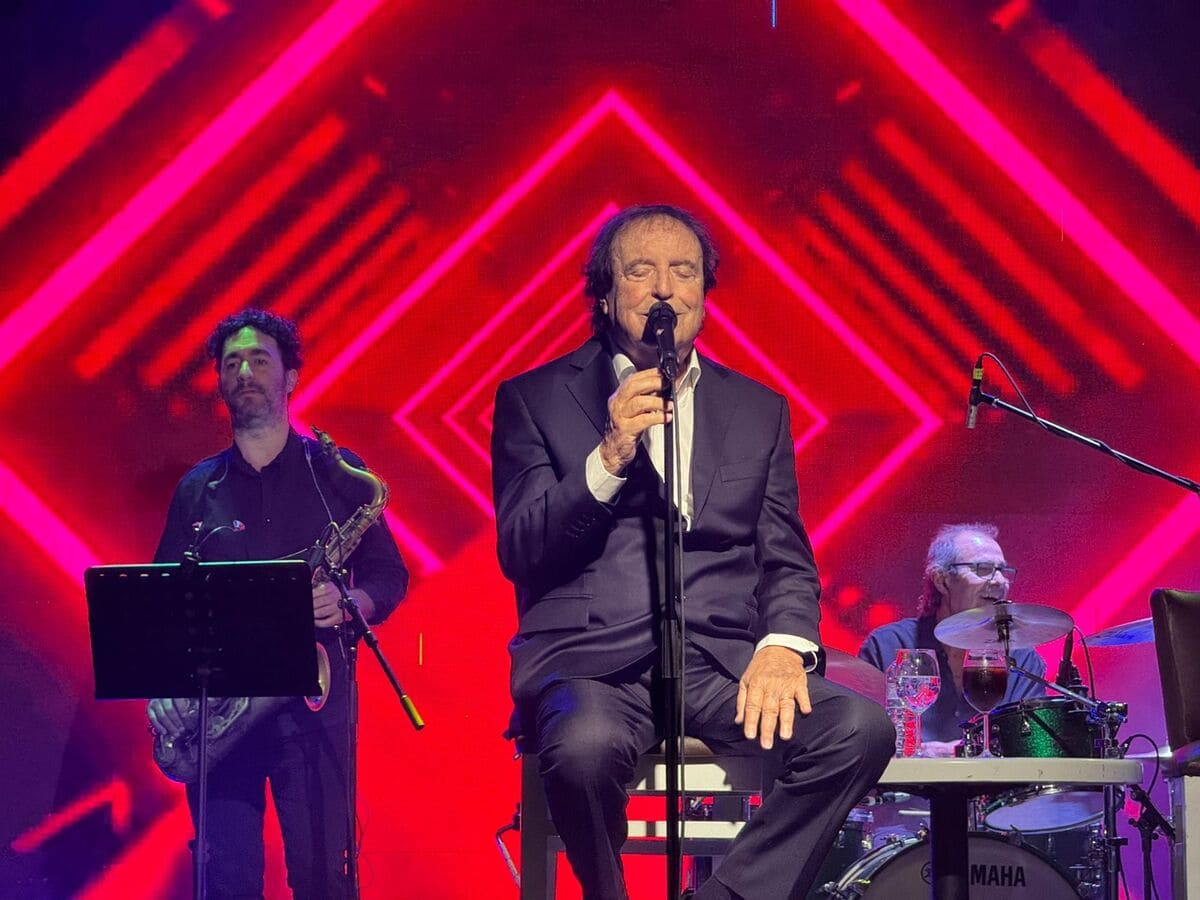 Dyango se reencuentra con público dominicano