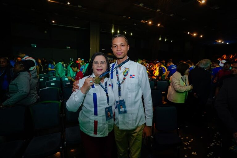 Romero y Batista ganan medallas de bronce en WorldSkills