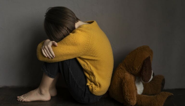 Pedofilia, pederastia y abuso sexual