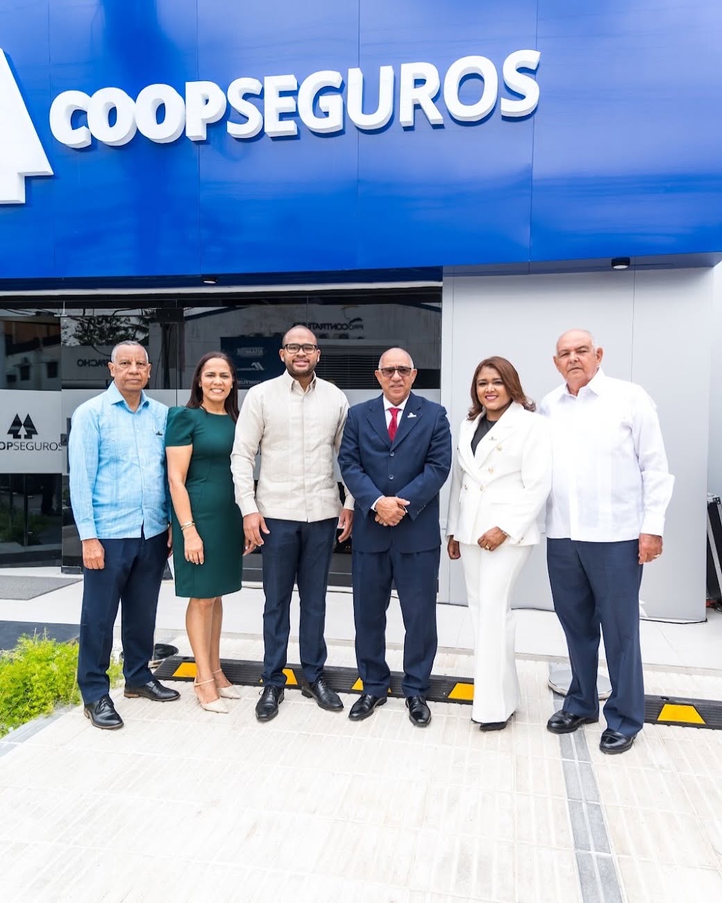 Coopseguros inaugura nueva oficina en Santiago