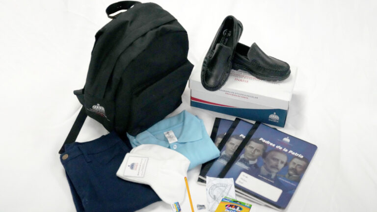 INABIE agiliza entrega de utilería escolar