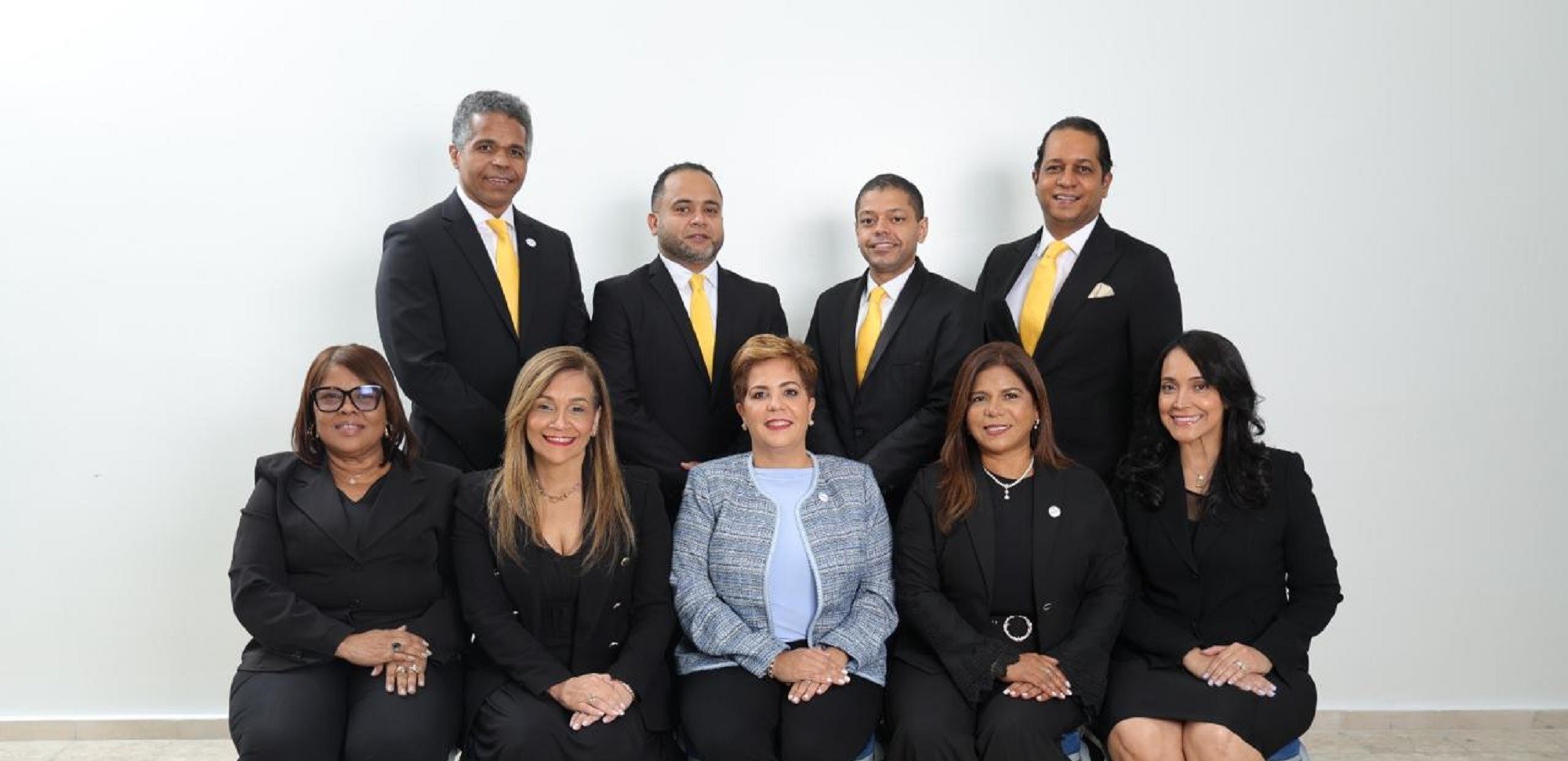 Directiva Colegio Dominicano de Odontología toma juramento para el periodo 2026-2027